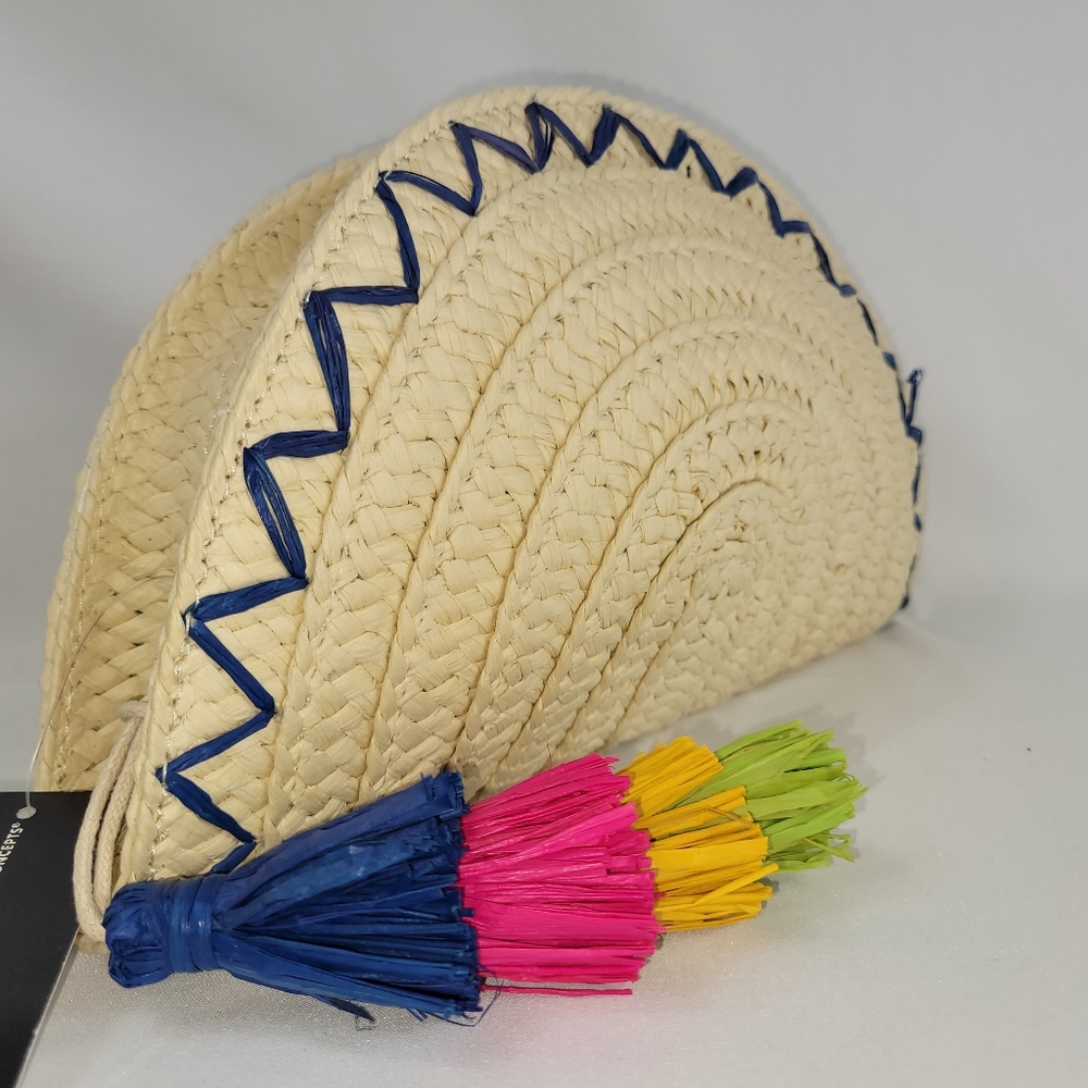 I.N.C International Taco Clutch